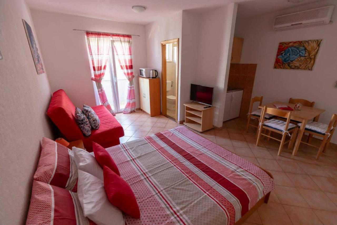 Apartments Elena Tučepi Εξωτερικό φωτογραφία