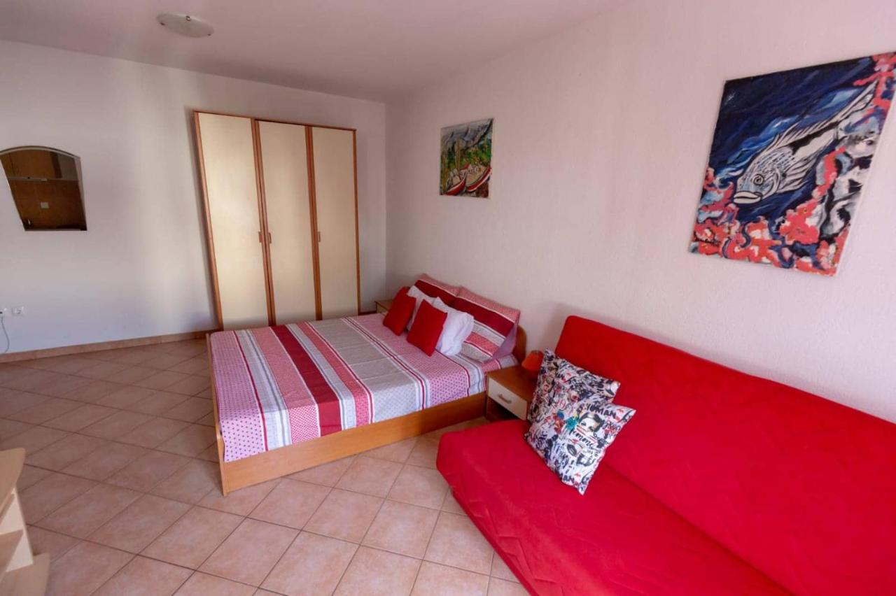 Apartments Elena Tučepi Εξωτερικό φωτογραφία