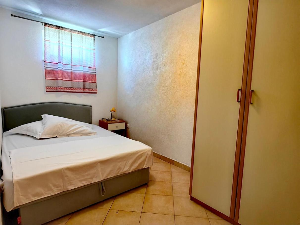 Apartments Elena Tučepi Εξωτερικό φωτογραφία